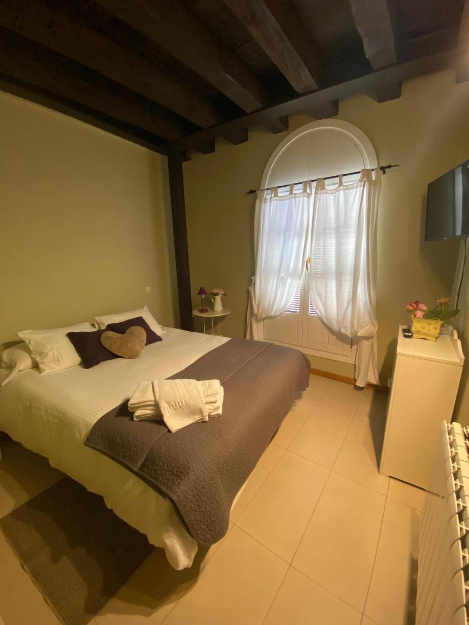 Refitoleria Apartamentos Segovia Esterno foto