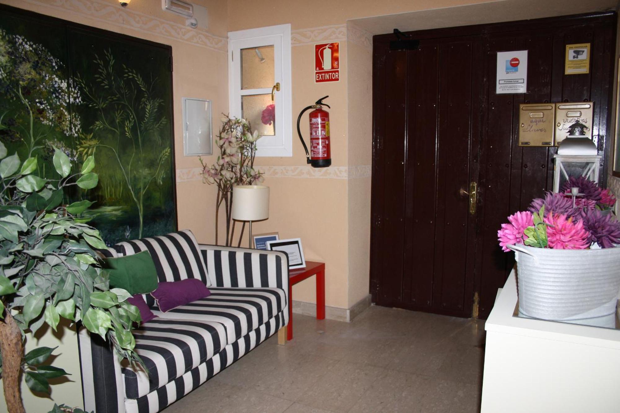Refitoleria Apartamentos Segovia Esterno foto